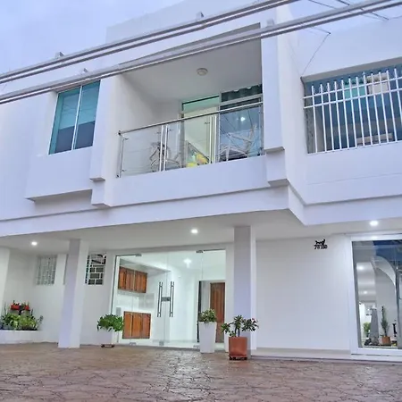 Cozy 1Br Apt Walking Distance To Airport/Beach Cartagena Exterior photo