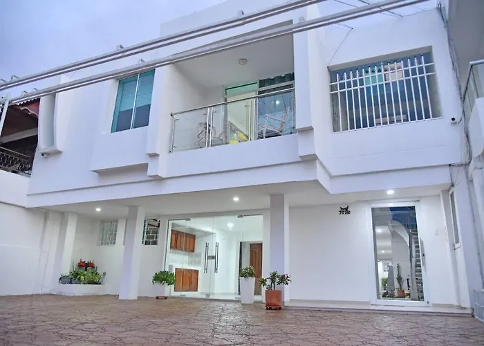 Cozy 1Br Apt Walking Distance To Airport/Beach